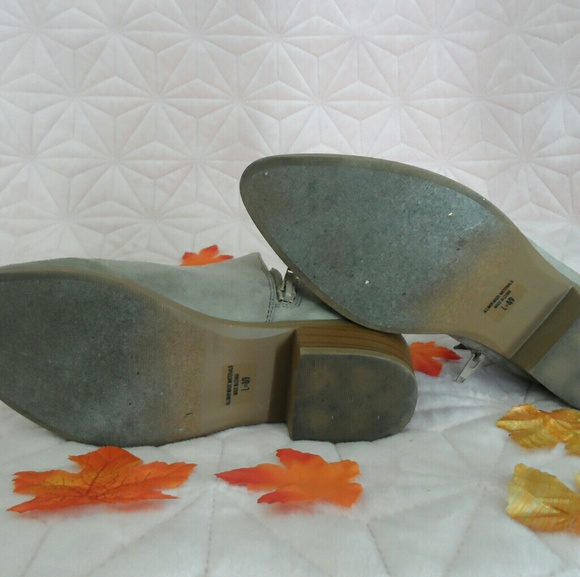 Grey faux suede ankle booties - Picture 4 of 4